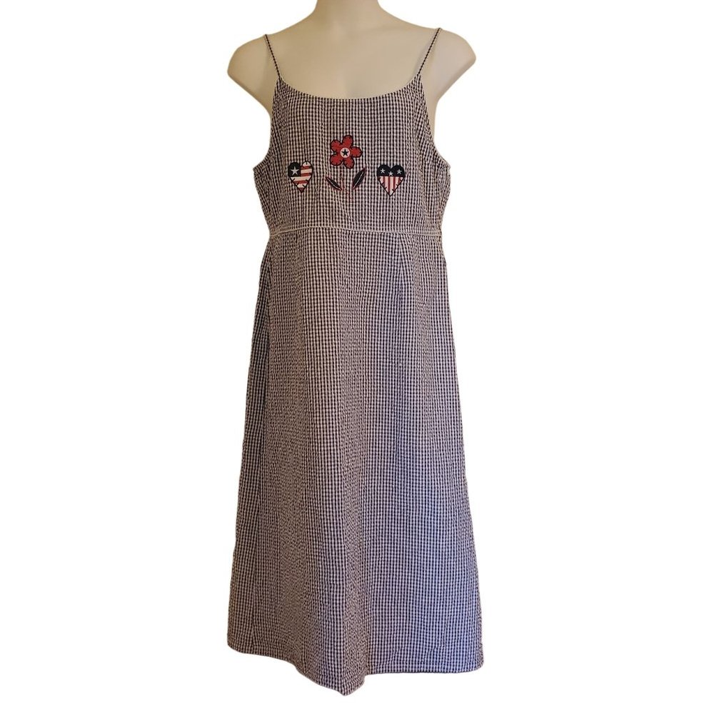 Sleeveless Black-and-White Gingham Midi Dress with Embroidered Hearts
